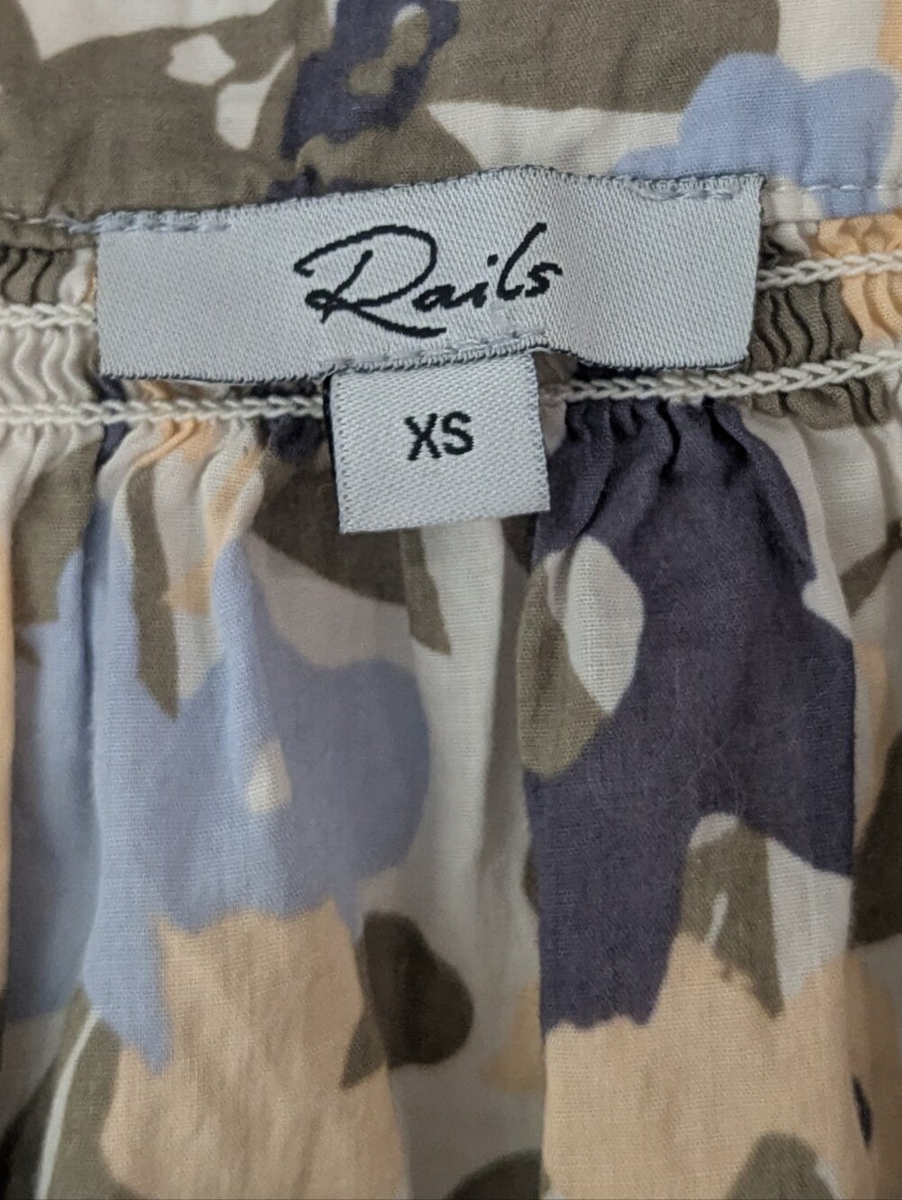 NEW Rails Alena Mod Floral Top - Picture 4 of 9